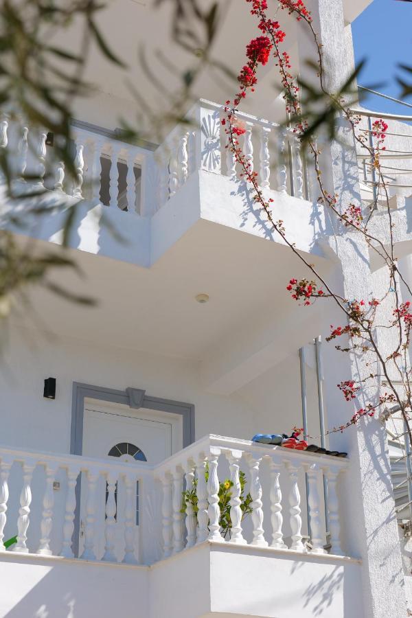 Vila Unique Aparthotel Ksamil Kültér fotó