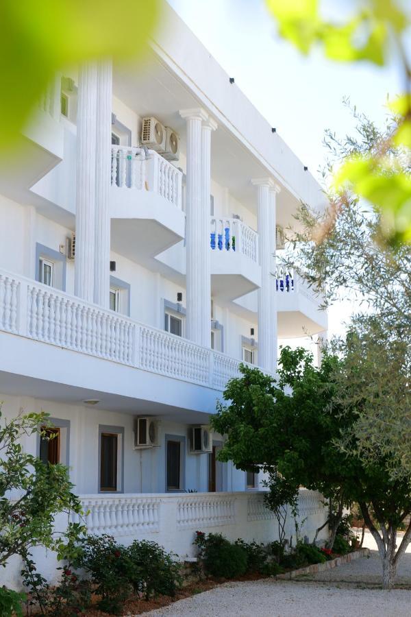 Vila Unique Aparthotel Ksamil Kültér fotó