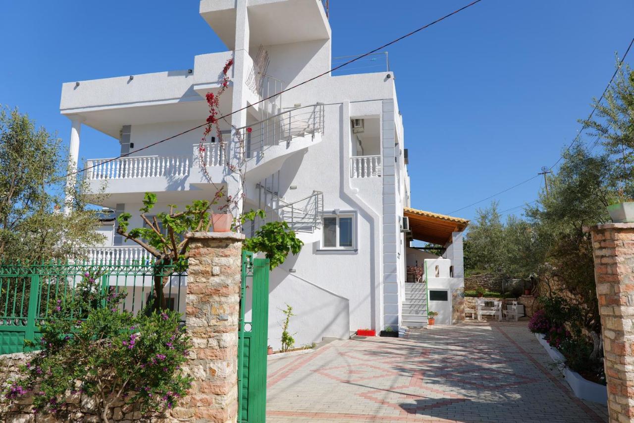 Vila Unique Aparthotel Ksamil Kültér fotó